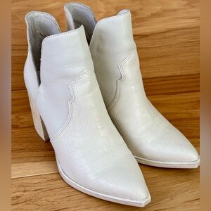 Steve Madden Chaya Pointed Toe Bootie
